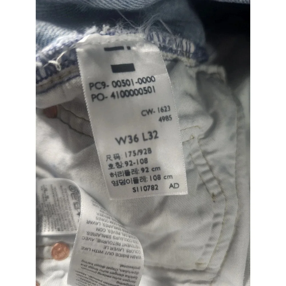 Levi Button Fly 501 Original Fit Jeans Men 36x32 Light Wash 100% Cotton READ